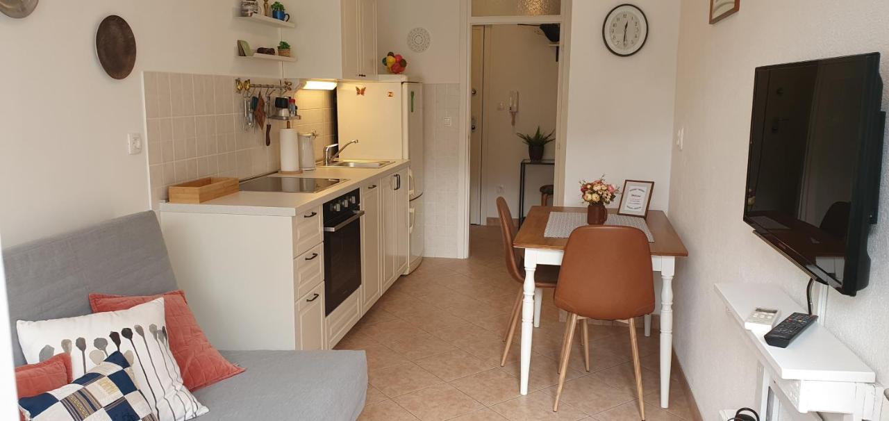 Apartment Romana With A Spacious Terrace สปลิท ภายนอก รูปภาพ