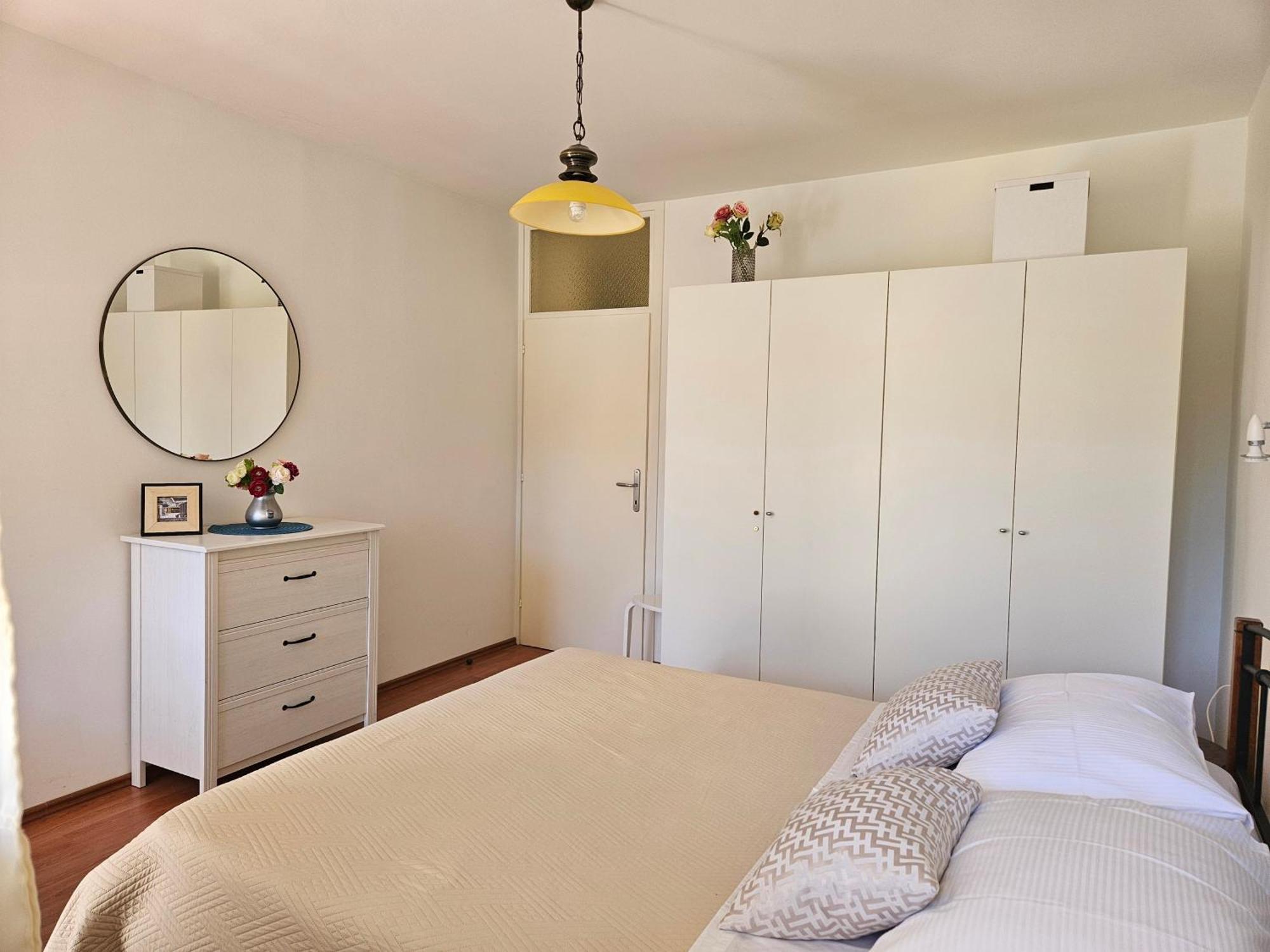Apartment Romana With A Spacious Terrace สปลิท ภายนอก รูปภาพ